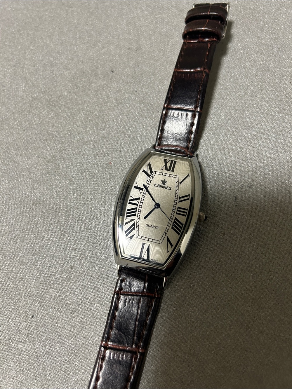 Vintage Leather Strap Quartz Watch with Ivory Dial